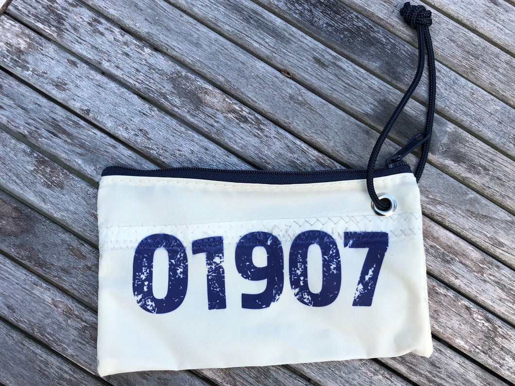 01907 Wristlet By Sea Bags